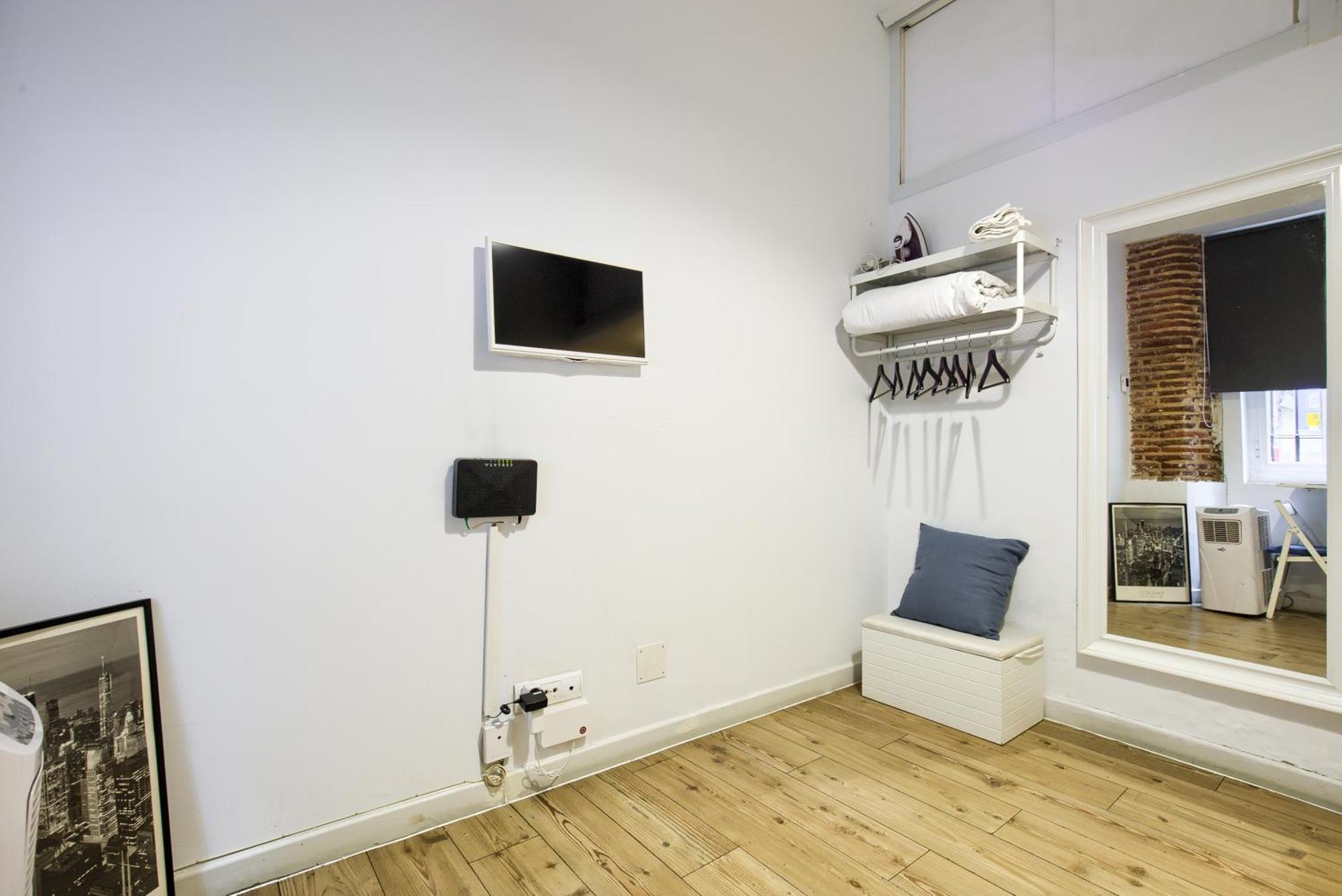 Intimo Estudio En Madrid, Centro, 2Pax, Wifi & Tv Extérieur photo